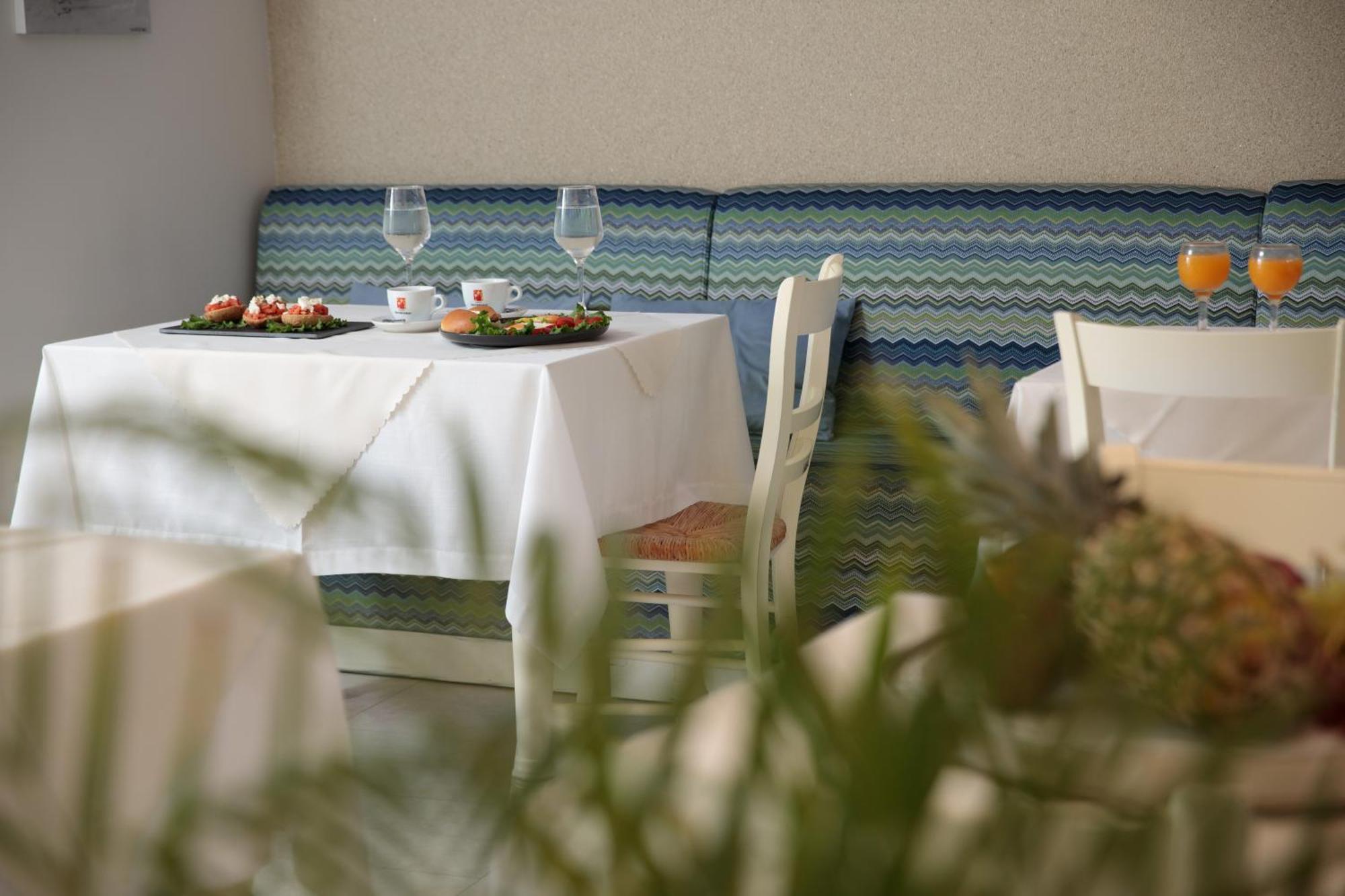 Iria Beach Art Hotel Agia Anna  Bagian luar foto
